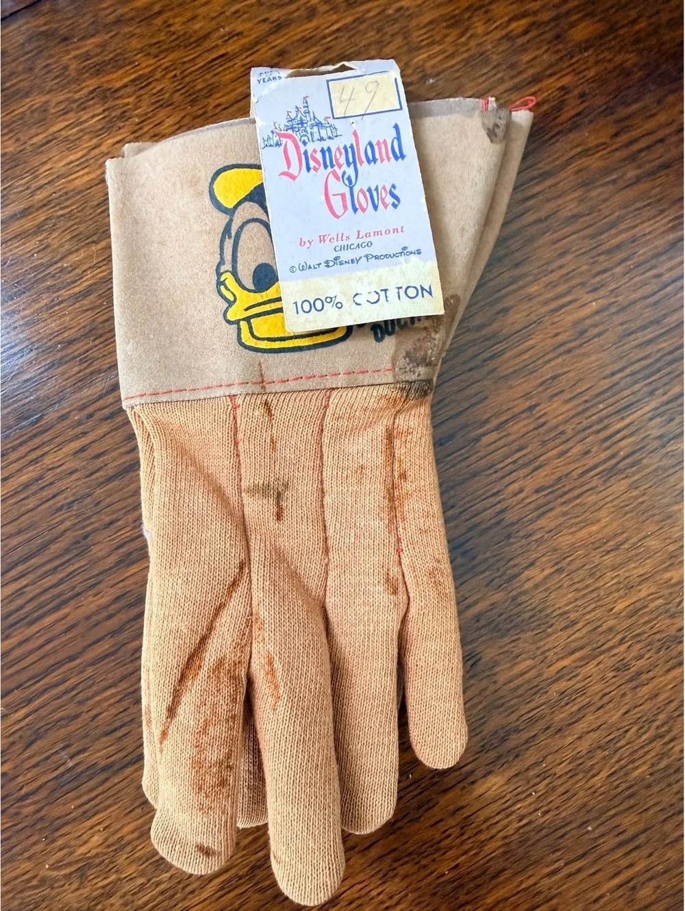 Vintage Disneyland Donald Duck Gloves by Wells Lamont